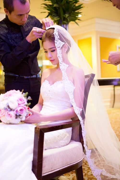 Khoảnh khắc đáng nhớ trong đám cưới xa hoa của Diễm Trang - 4