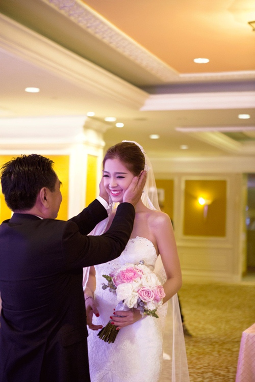 Khoảnh khắc đáng nhớ trong đám cưới xa hoa của Diễm Trang - 6