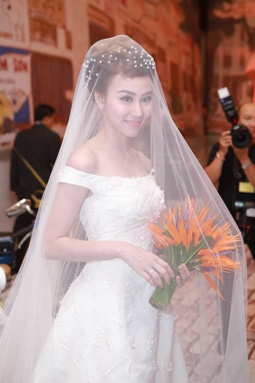 nhung kieu toc co dau dep nhat cua sao viet cuoi nam 2015 - 7