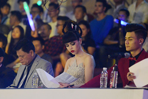 Jessica Minh Anh, Trương Thị May ấn tượng trên thảm đỏ - 11