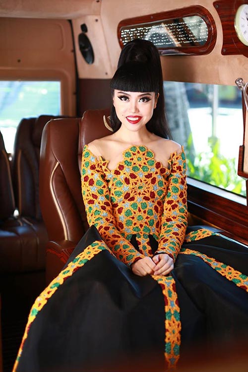 Jessica Minh Anh, Trương Thị May ấn tượng trên thảm đỏ - 1