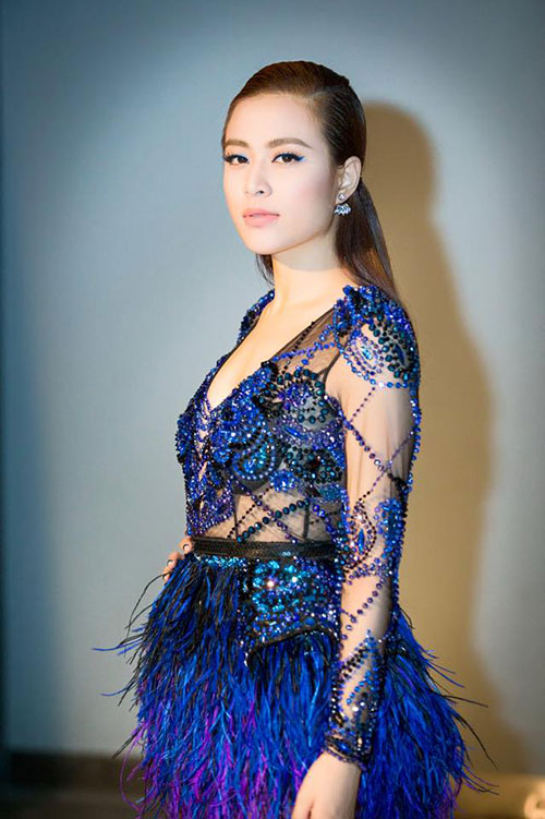Thời trang tóc đáng học hỏi của Hoàng Thuỳ Linh (P3) - 11