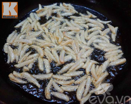 Cá cơm chiên giòn cho bé ăn ngon - 3