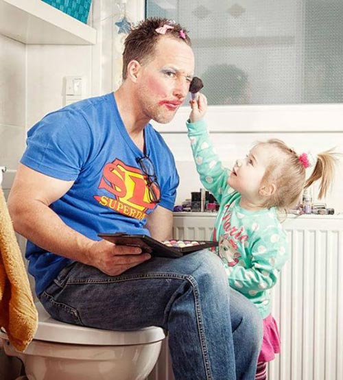 Bật cười với loạt ảnh “Khi con gái làm điệu cho bố” - 13