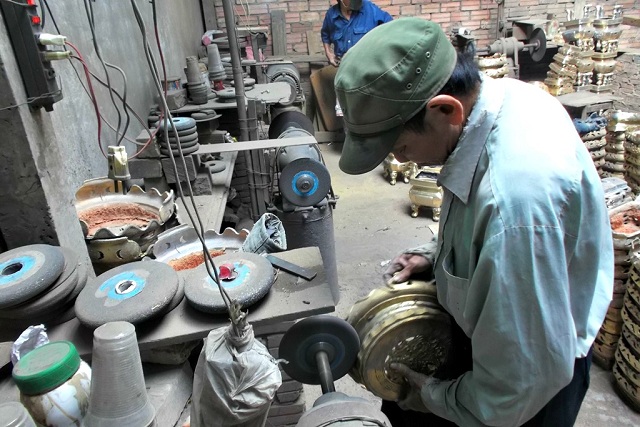 Làng nghề đúc lư đồng đỏ lửa đón Tết về - 8