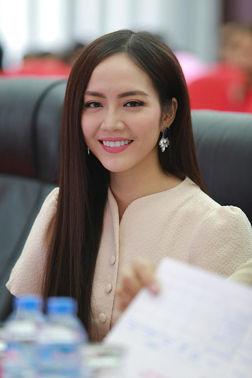 Ngọc Quý xinh đẹp, tình tứ bên Ngọc Tình - 1