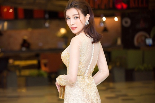 Cao Thái Hà diện váy xuyên thấu nổi bật trên thảm đỏ LHP - 7