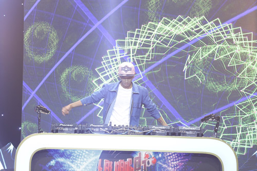 Tóc Tiên cực ngầu trên ghế nóng, Soobin Hoàng Sơn #039;quậy tung nóc#039; cùng các DJ - 12