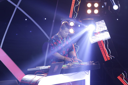 Tóc Tiên cực ngầu trên ghế nóng, Soobin Hoàng Sơn #039;quậy tung nóc#039; cùng các DJ - 20