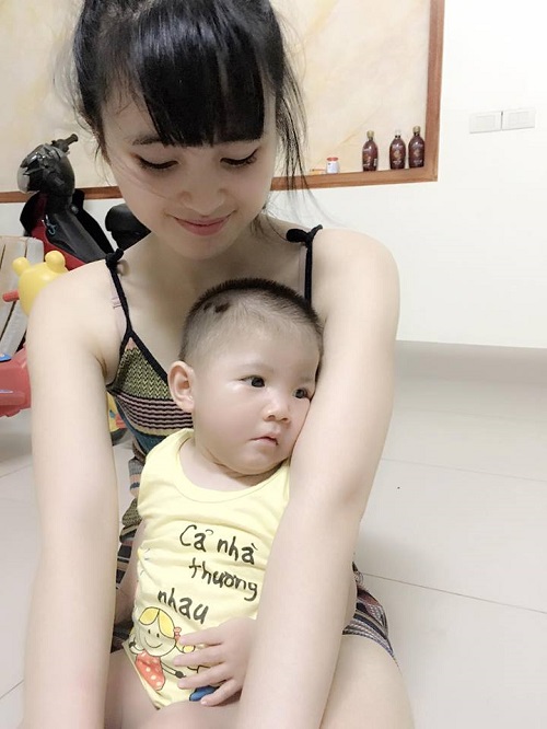 Cảnh sống đổi thay sau 3 tháng làm mẹ của #039;tiểu thư 9x#039; nhận nuôi bé gái Lào Cai 3,5kg - 3