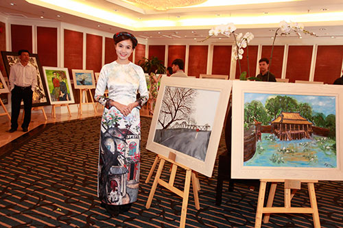 Nhạc sĩ  Trần Tiến, Trung Hiếu trẻ trung đến chúc mừng Lương Giang - 1