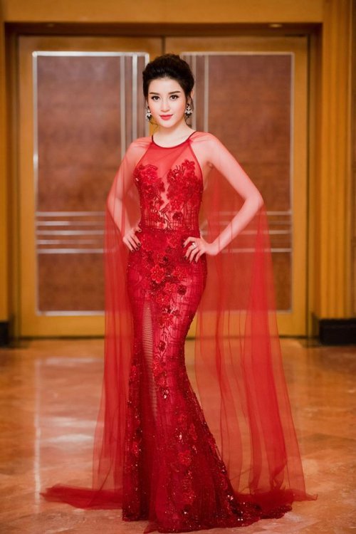 Đến lượt Á hậu Huyền My mặc lại váy của HH Đỗ Mỹ Linh - 4