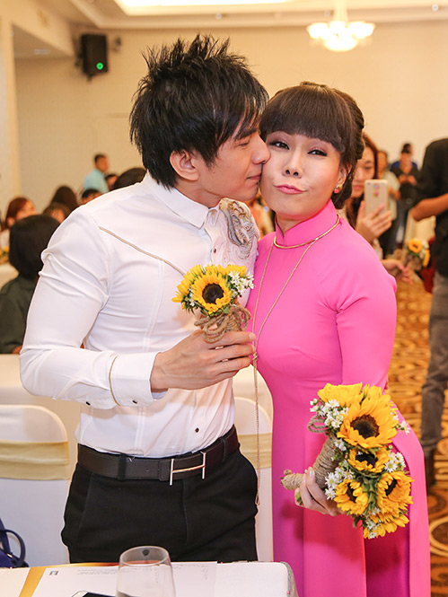 Đan Trường: quot;Tôi phải hối mãi Việt Hương mới chịu cưa chồngquot; - 4