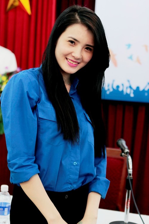 Không thể nhận ra đây là em gái Công Vinh ngày nào - 10