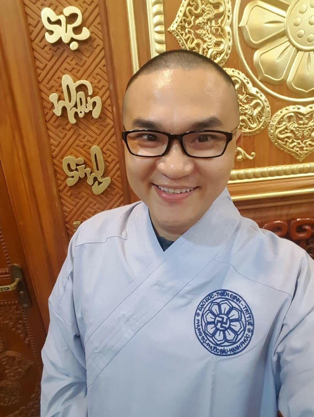 Sau Phương Thanh, đến lượt MC Phan Anh gây bất ngờ khi cạo trọc đầu - 6