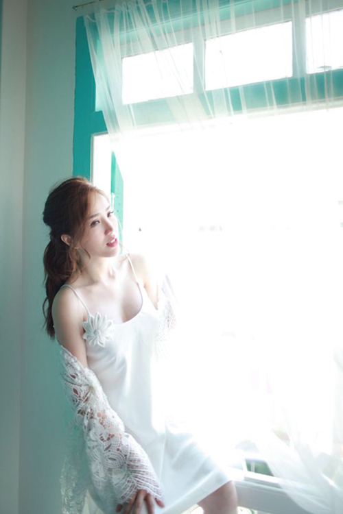 Bảo Thy lần đâu chia sẻ việc trượt chân ngã trên đỉnh thác ở Malaysia - 2