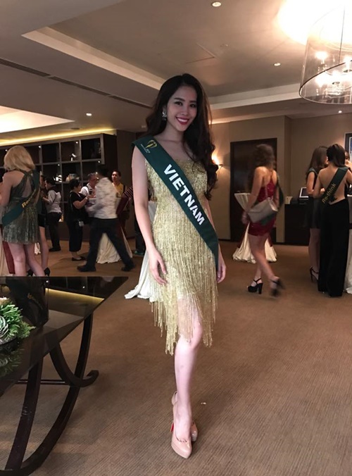Nam Em gây chú ý khi diện lại váy của Phạm Hương tại Miss Earth - 5