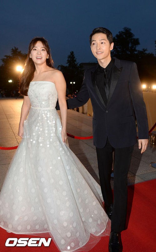 Ngôi sao 24/7: Sau tin chuẩn bị cưới, Song Joong Ki - Song Hye Kyo hẹn hò ở Na Uy - 2