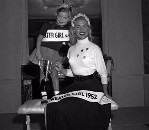 Có thể bạn chưa biết: Hoa hậu quả chanh, hoa hậu xúc xích cũng có trên đời - 3