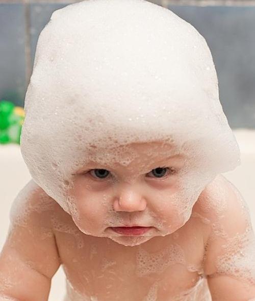Những tình huống hài hước “khó đỡ” của bọn con nít khiến mẹ không thể giận - 10