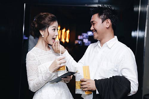 Bạn trai Việt kiều vẫn vui vẻ dù Khánh Hiền liên tiếp bị quot;làm phiềnquot; - 4