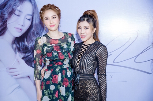 Bảo Thy tình cảm ôm bố mẹ trong ngày ra mắt sản phẩm âm nhạc mới - 3
