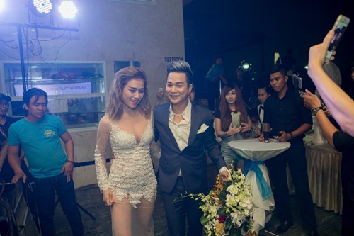 Vợ chồng Thanh Ngọc, Ưng Hoàng Phúc rạng rỡ đi mừng sinh nhật Quách Tuấn Du - 15