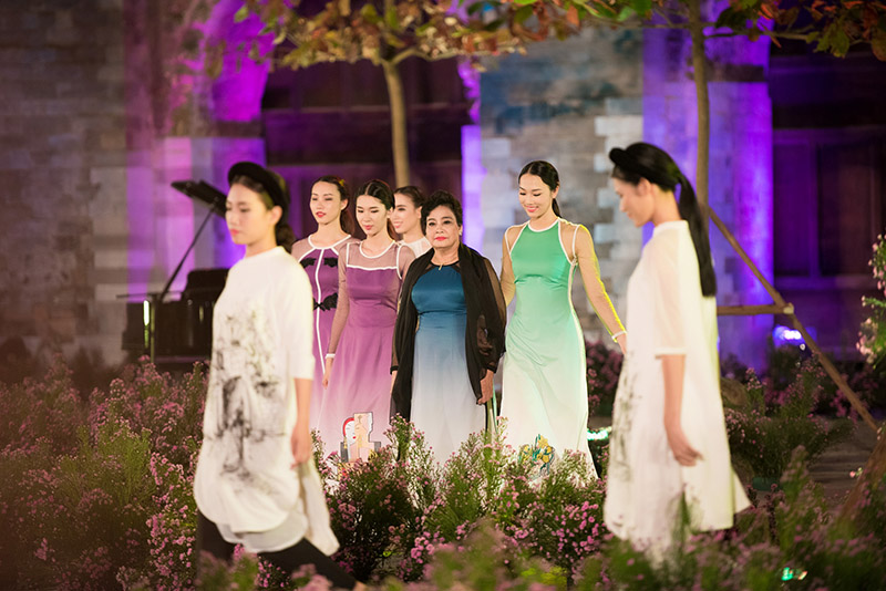 Tuổi tứ tuần, DV Lan Hương - Thu Hà vẫn sáng bừng hơn dàn mẫu trẻ - 7