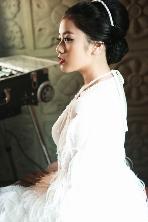 Quán quân Sao Mai Thu Hằng ôm mặt khóc nức nở khiến ekip phải dỗ dành - 10