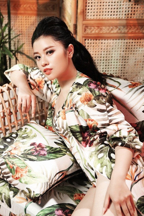 Quán quân Sao Mai Thu Hằng ôm mặt khóc nức nở khiến ekip phải dỗ dành - 17