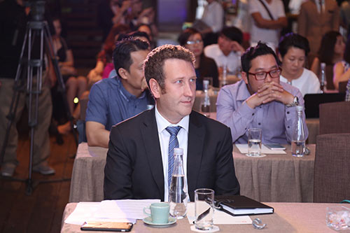 MC Anh Quân rạng rỡ, khoe tài khéo léo trong sự kiện - 6