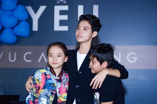 Sau bão scandal tới tấp, Vũ Cát Tường lại được yêu nhờ điều này! - 12