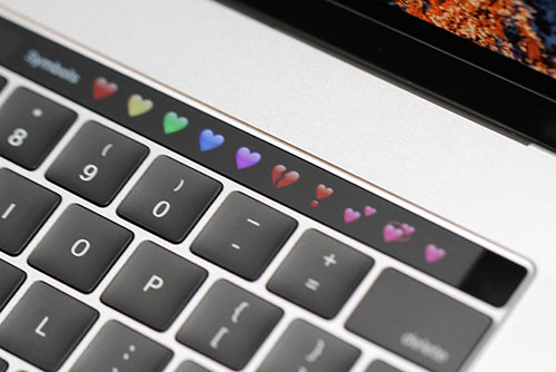 Ảnh thực tế Macbook Pro mới với thanh Touch Bar cảm ứng - 4