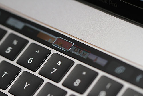 Ảnh thực tế Macbook Pro mới với thanh Touch Bar cảm ứng - 6