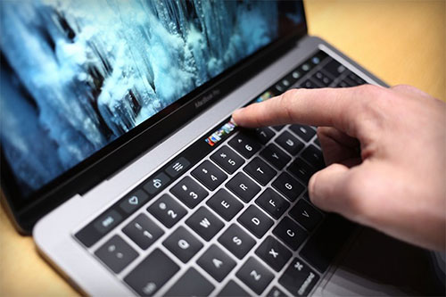 Ảnh thực tế Macbook Pro mới với thanh Touch Bar cảm ứng - 11