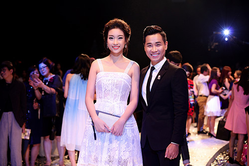 Lan Khuê ân cần chỉnh áo vest cho Nguyên Khang trong hậu trường - 4