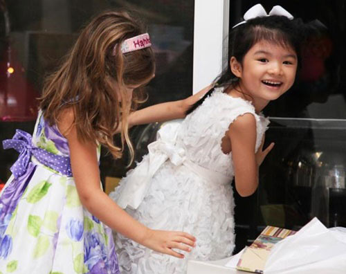 Không riêng Subeo nhà Hà Hồ, nhiều con sao Việt cũng nói ngoại ngữ “như gió” - 3