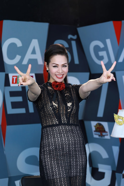 Ca sĩ giấu mặt: Trường Giang xấu hổ vì bị nữ thí sinh 18 tuổi gọi bằng chú - 1