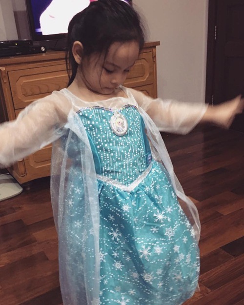 Con gái Phạm Quỳnh Anh - Quang Huy: 4 năm khôn lớn của cô bé quot;bà giàquot; đáng yêu - 2
