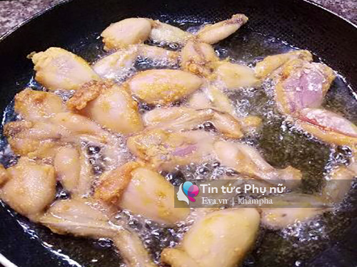 Ếch tẩm bột chiên giòn thơm ngon nóng hổi - 6