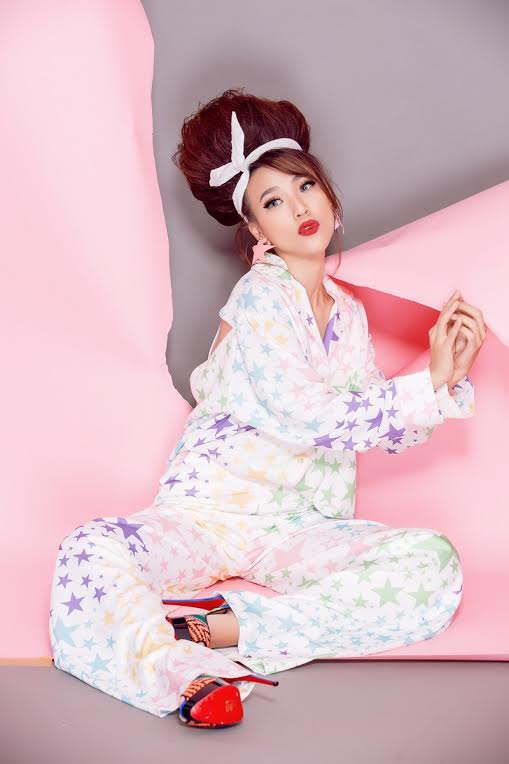 Á hậu Hoàng Oanh ngọt như kẹo bông với gam màu pop-art - 7