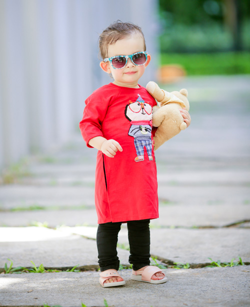 Đố bạn rời được mắt khỏi nhóc tì lai Mỹ vừa xinh vừa yêu lại sành điệu này! - 7