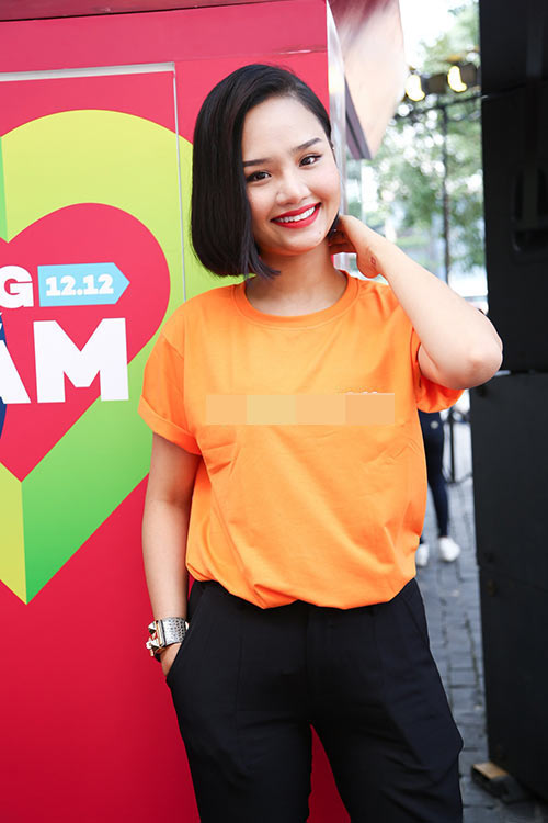 Miu Lê trẻ trung, nhắng nhít bên Thanh Duy Idol giữa phố Sài thành - 1