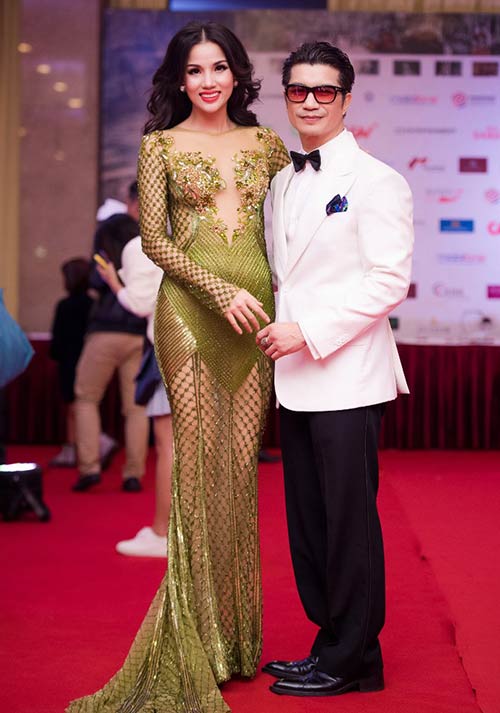 Vợ chồng Bebe Phạm – Dustin Nguyễn tình tứ, ngọt ngào trên thảm đỏ - 5