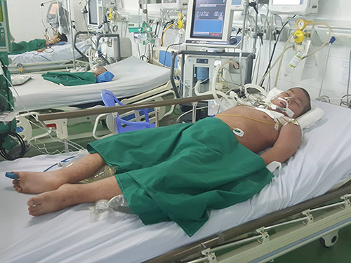 Cậu bé ung thư mơ làm CSGT đã qua đời - 2