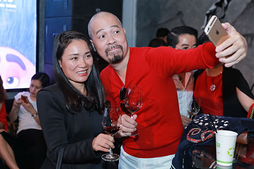 BTV Long Vũ, Tạ Bích Loan rạng rỡ quot;tái xuấtquot; bên Đức Hùng - 4