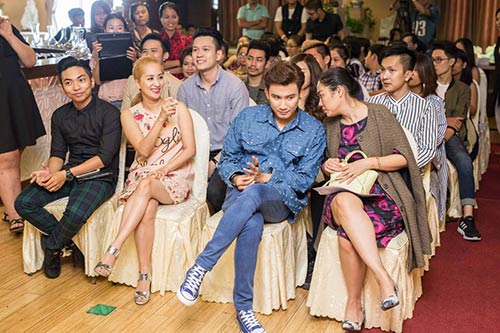 Khánh Thi - Phan Hiển trẻ trung đến chúc mừng quot;hoàng tử nhíquot; Ben Lee - 6