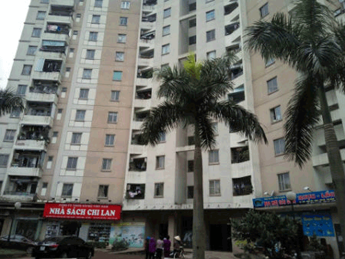 Nhiều trẻ chết oan vì rơi từ tầng cao chung cư và bài học cho các gia đình - 1