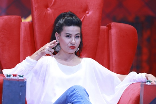 Nhà Cười: Hoài Linh quot;ngất xỉuquot; vì bị mất tiền - 2