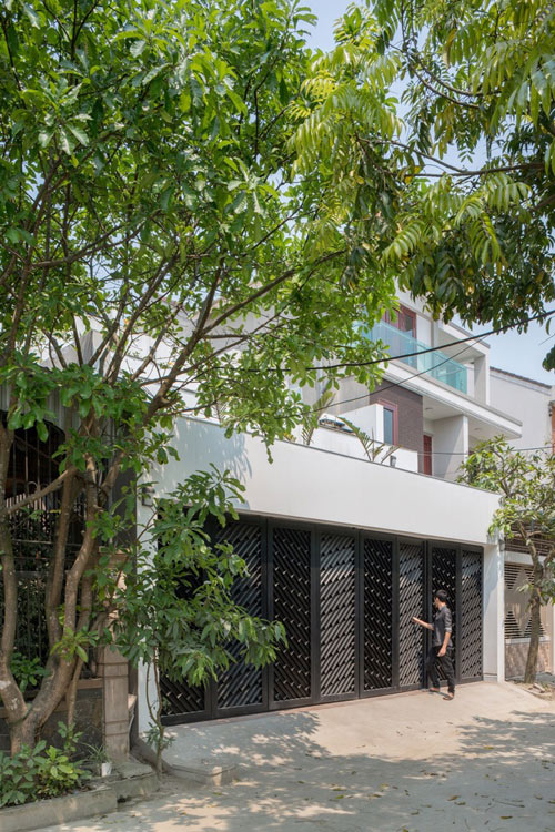 Xây vườn bậc thang trên mái, ngôi nhà Hà Tĩnh nổi bật trên tạp chí ngoại - 8